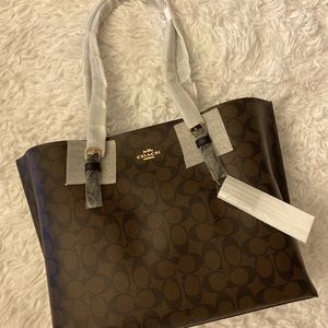 NWT Authentic Coach Mollie Tote in signature canvas